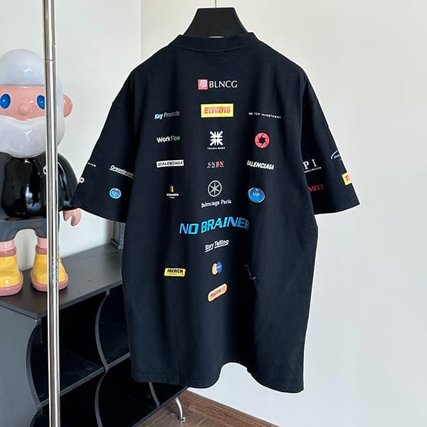 大人気!バレンシアガ マルチロゴプリント 半袖 Tシャツ パロディ 2色 bap30867